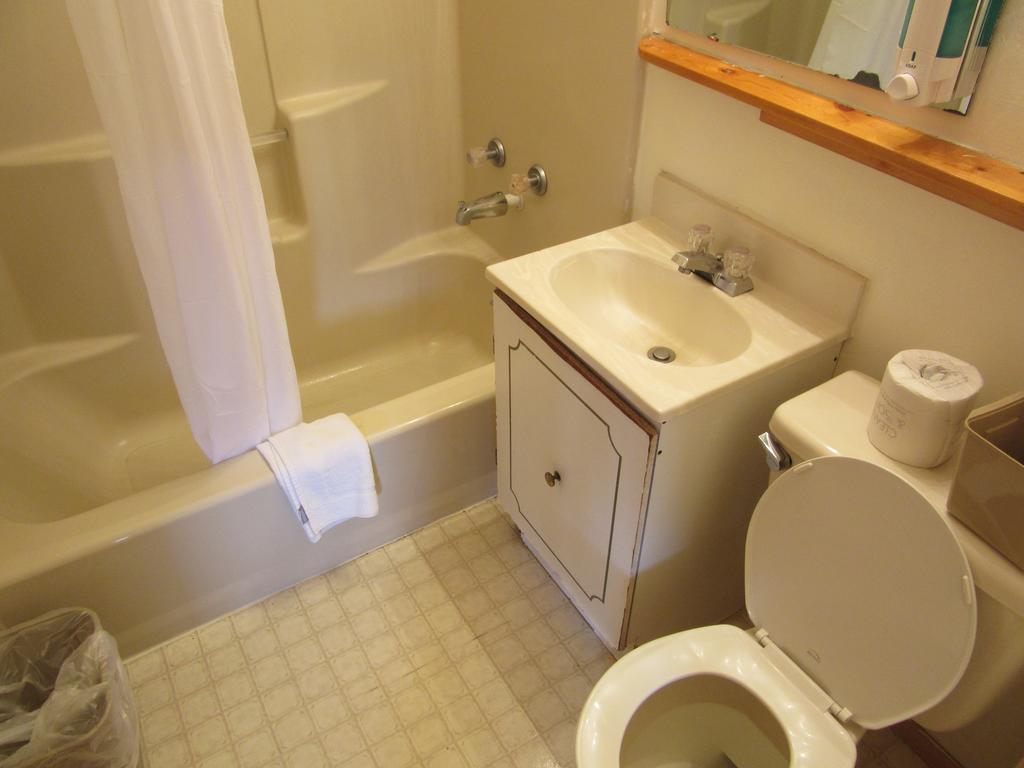 Travelers Lodge West Yellowstone Quarto foto