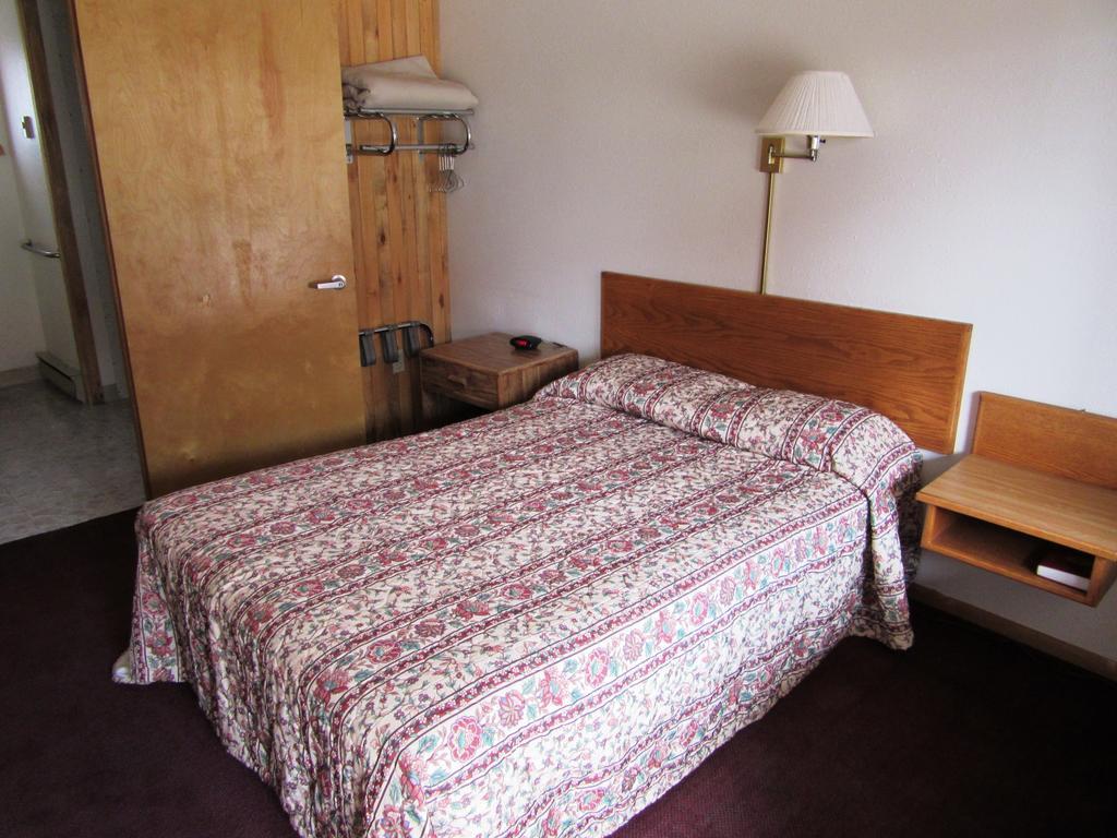Travelers Lodge West Yellowstone Quarto foto