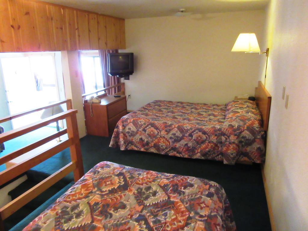 Travelers Lodge West Yellowstone Quarto foto